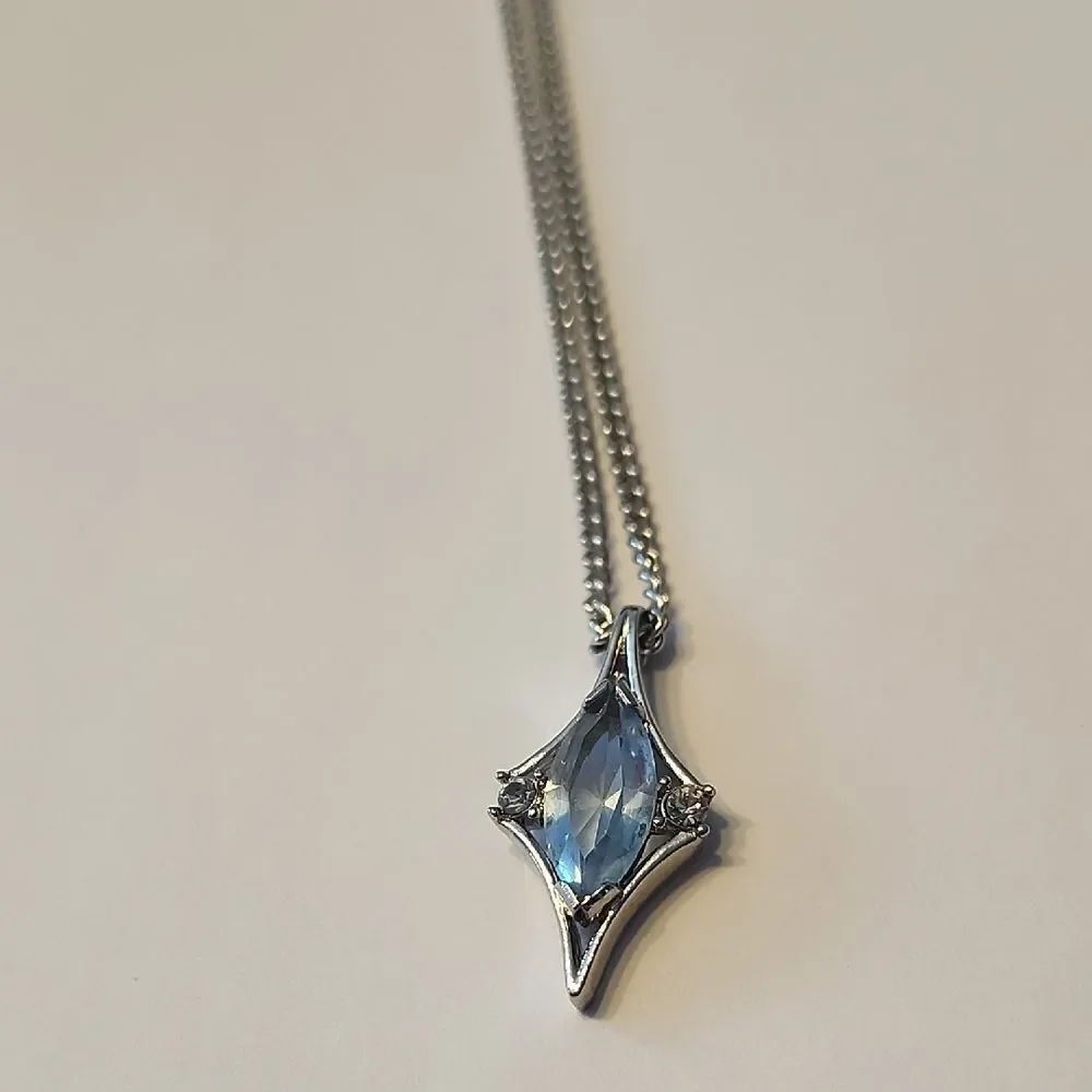 Vintage Avon Blue Rhinestone Necklace